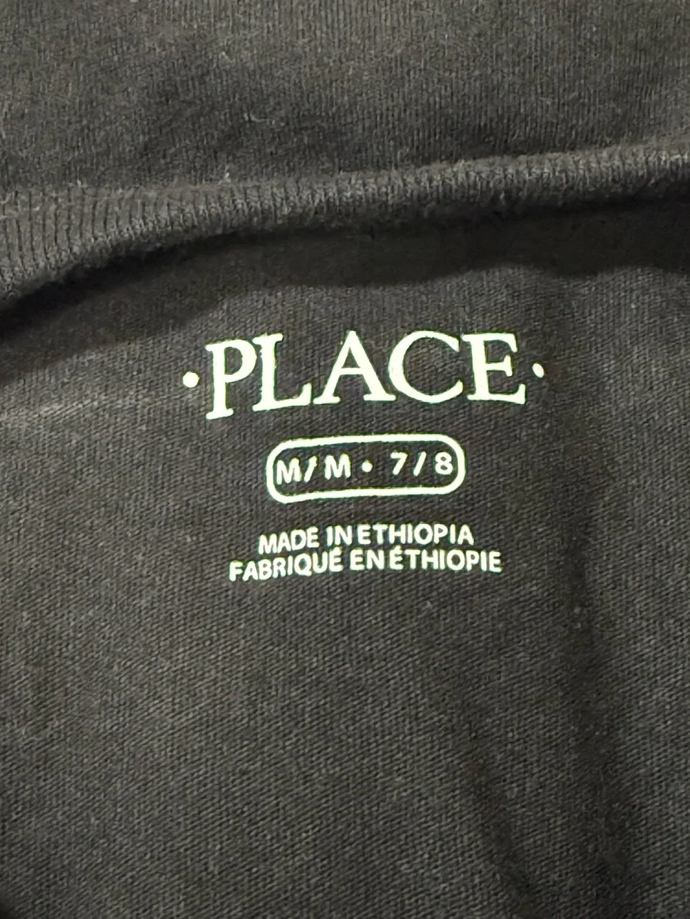 The Children’s Place Black Graphic T-Shirt - Boys Size M (7/8)
